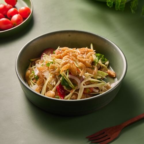Spicy Dried Crispy Shrimps With Mango Salad